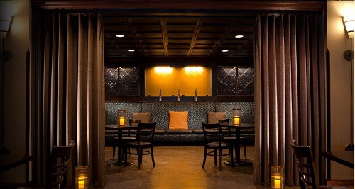 Deca Hotel bar